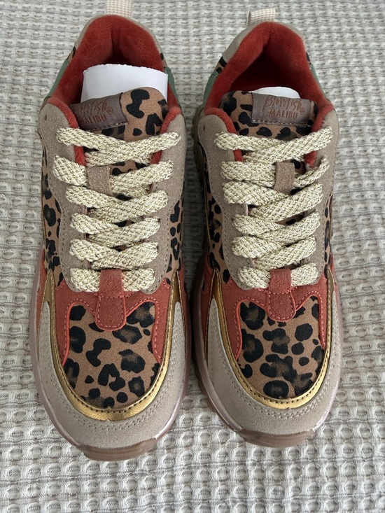 Blowfish Malibu Shoes - Stylish Women’s Leopard Print Sneakers in Tan & Rust in size 7.5.